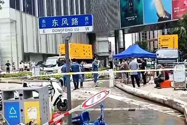 首页｜华体会官方版网站登录入口_华体会(中国)排涝突击队在排涝现场